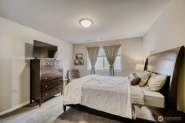 $925,000 | 5658 South 328th Place, Auburn, WA 98001