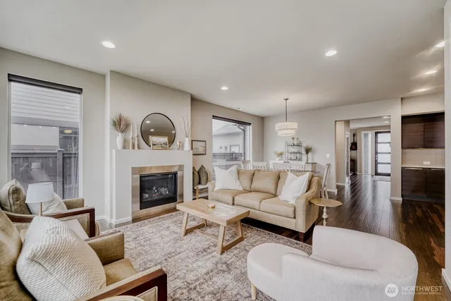 $925,000 | 5658 South 328th Place, Auburn, WA 98001