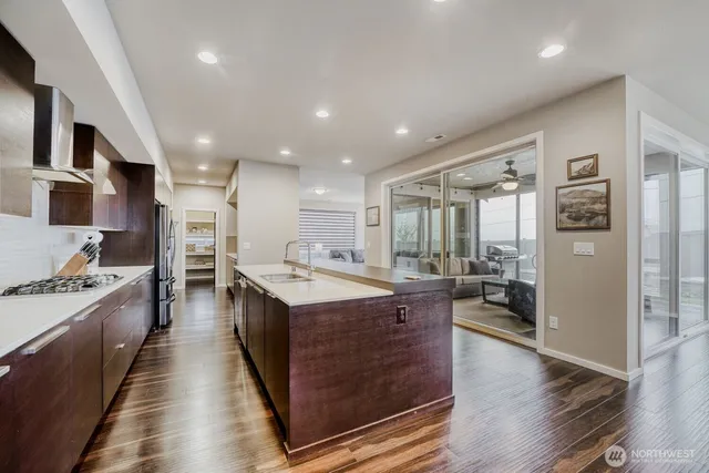 $925,000 | 5658 South 328th Place, Auburn, WA 98001