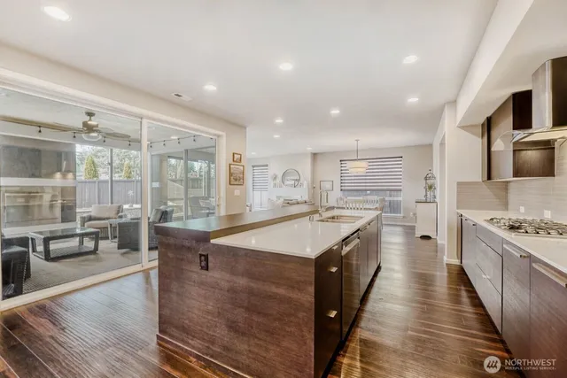 $925,000 | 5658 South 328th Place, Auburn, WA 98001