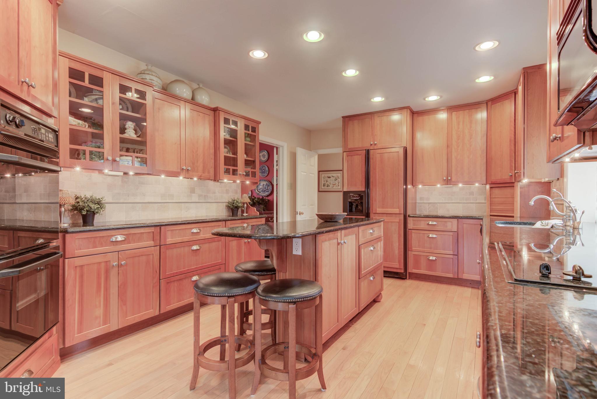 324 Croton Road Wayne, PA 19087 - Photo 2 of 28