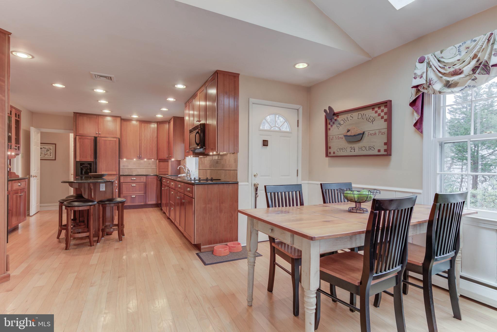 324 Croton Road Wayne, PA 19087 - Photo 5 of 28