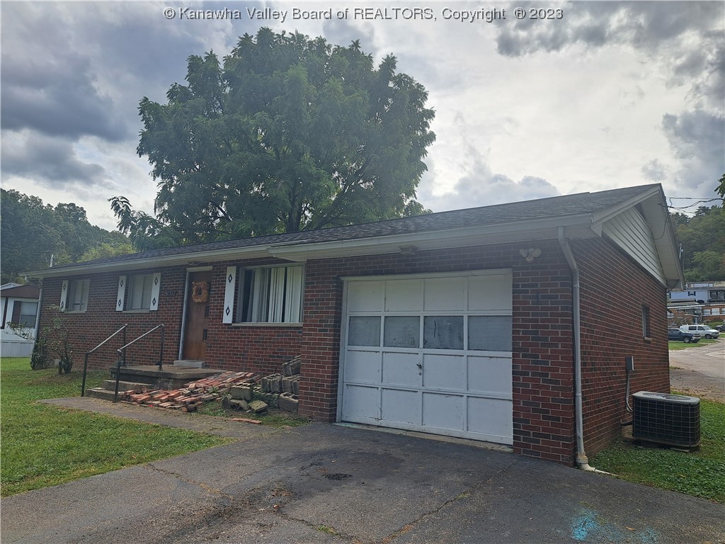 4731 Darnell Road Huntington, WV 25705 - Photo 1 of 13 Gallery Image 1
