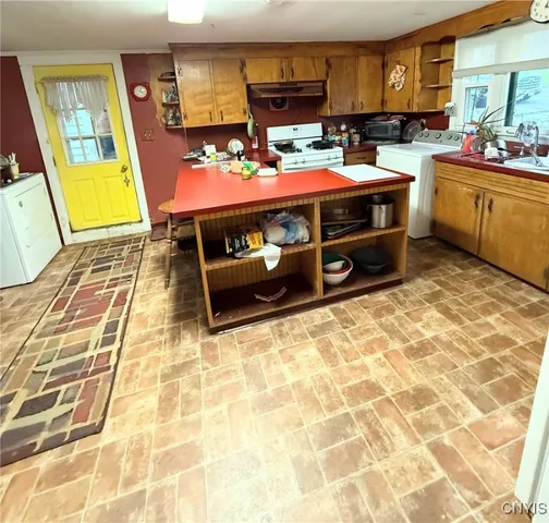 $129,900 | 94 Niagara Street, Oswego, NY 13126