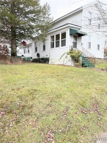 $129,900 | 94 Niagara Street, Oswego, NY 13126