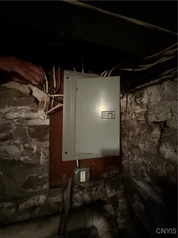 $129,900 | 94 Niagara Street, Oswego, NY 13126