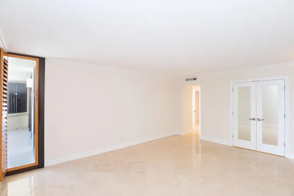 $7,000 | 5070 North Ocean Drive, Unit 10A, Singer Island, FL 33404