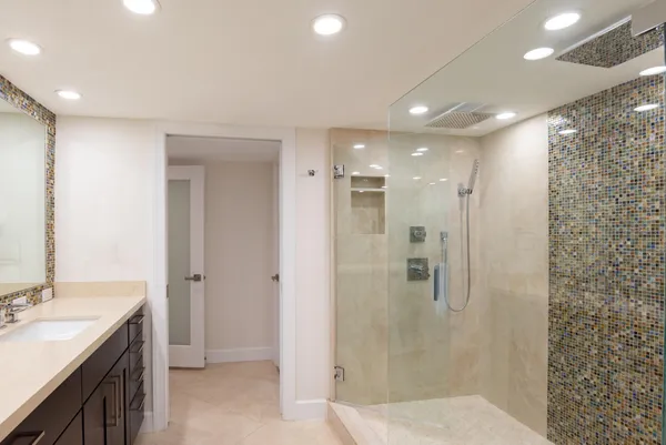 $7,000 | 5070 North Ocean Drive, Unit 10A, Singer Island, FL 33404