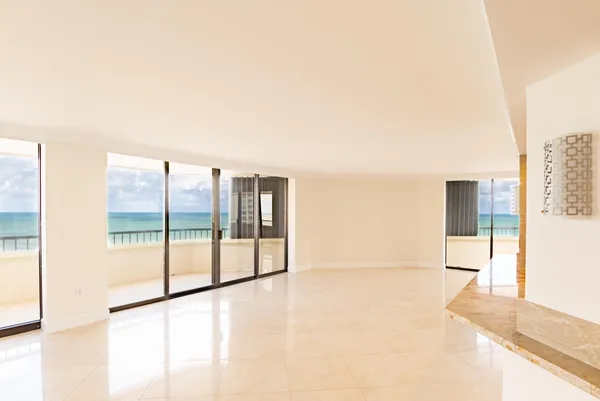 $7,000 | 5070 North Ocean Drive, Unit 10A, Singer Island, FL 33404