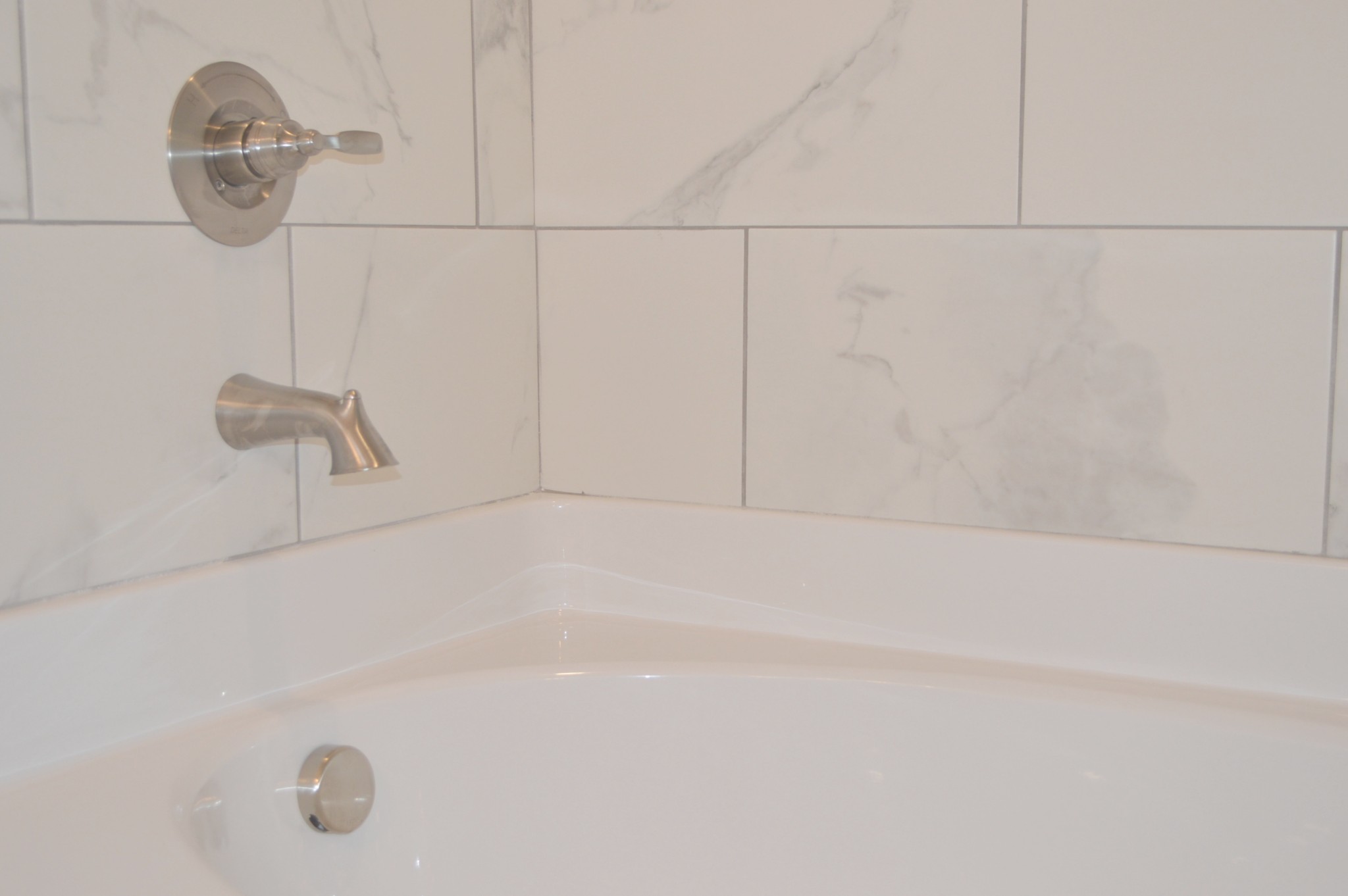 408 Excell Road Clarksville, TN 37043 - Photo 15 of 25 a bathroom with a shower