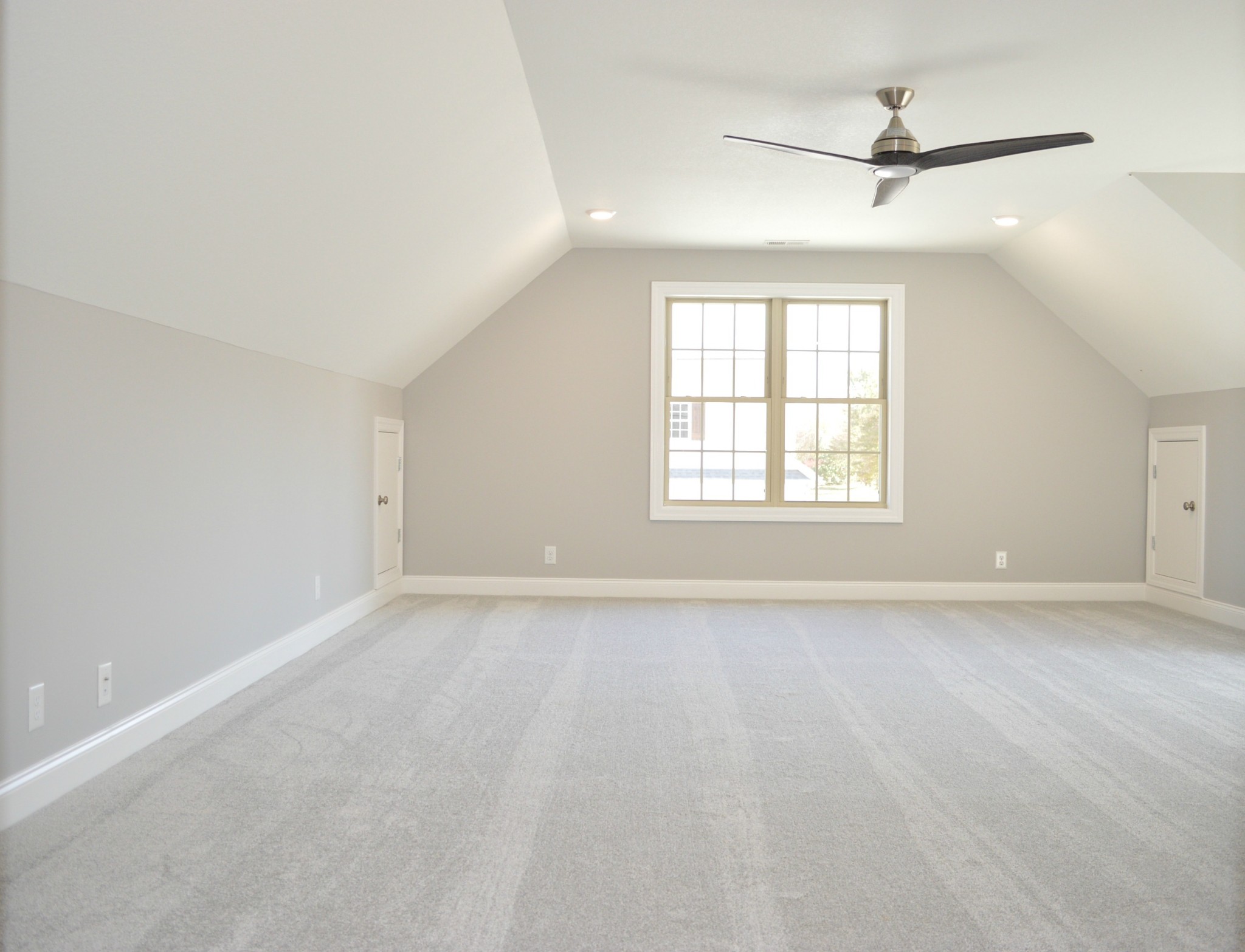 408 Excell Road Clarksville, TN 37043 - Photo 19 of 25 a view of an empty room with a window