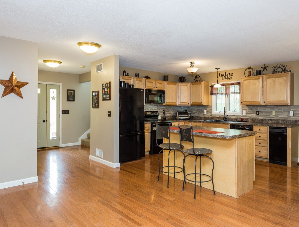 124 Bacon Road Ware, MA 01082 - Photo 8 of 30
