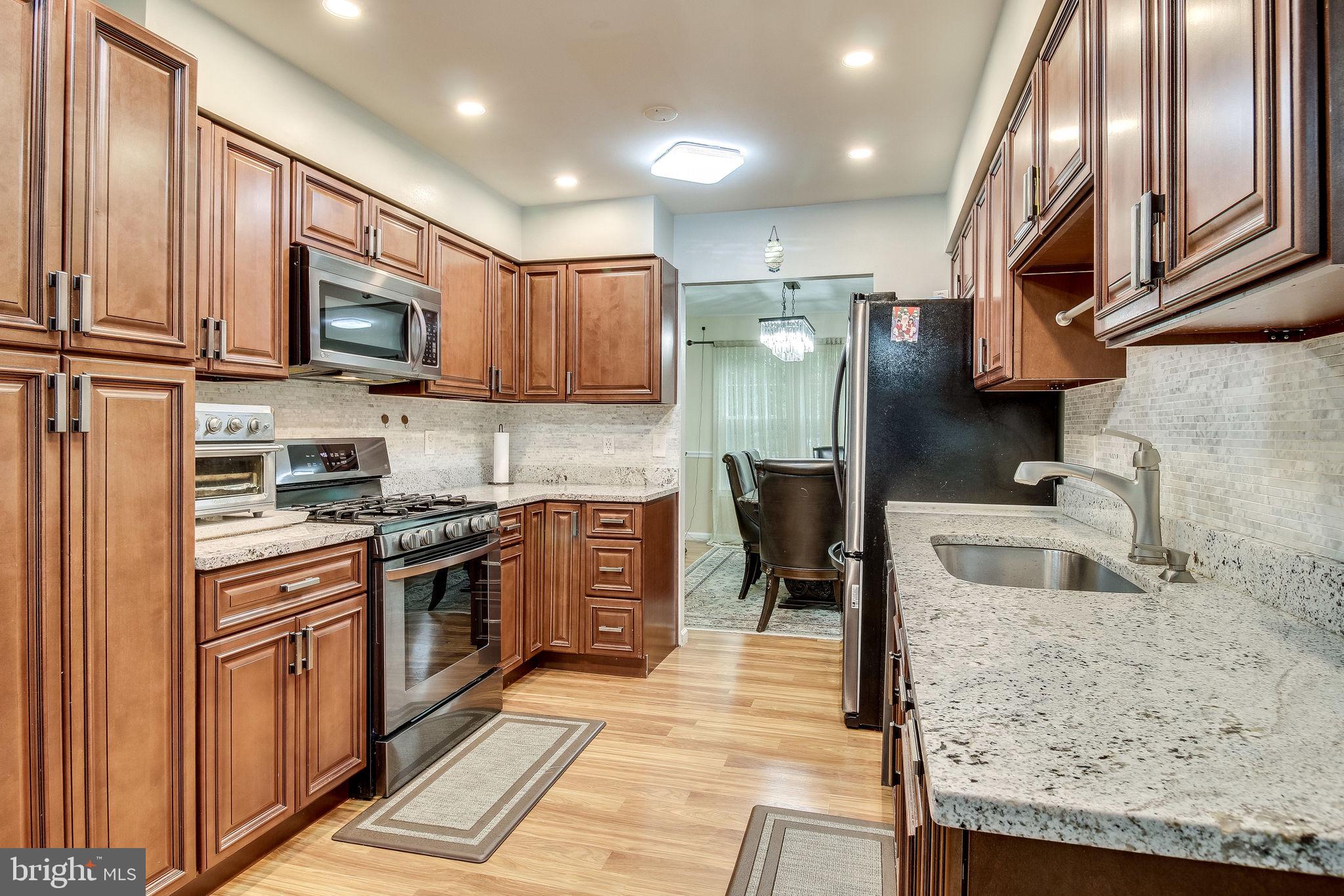 4833 Carriagepark Road Fairfax, VA 22032 - Photo 3 of 63 Gallery Image 3