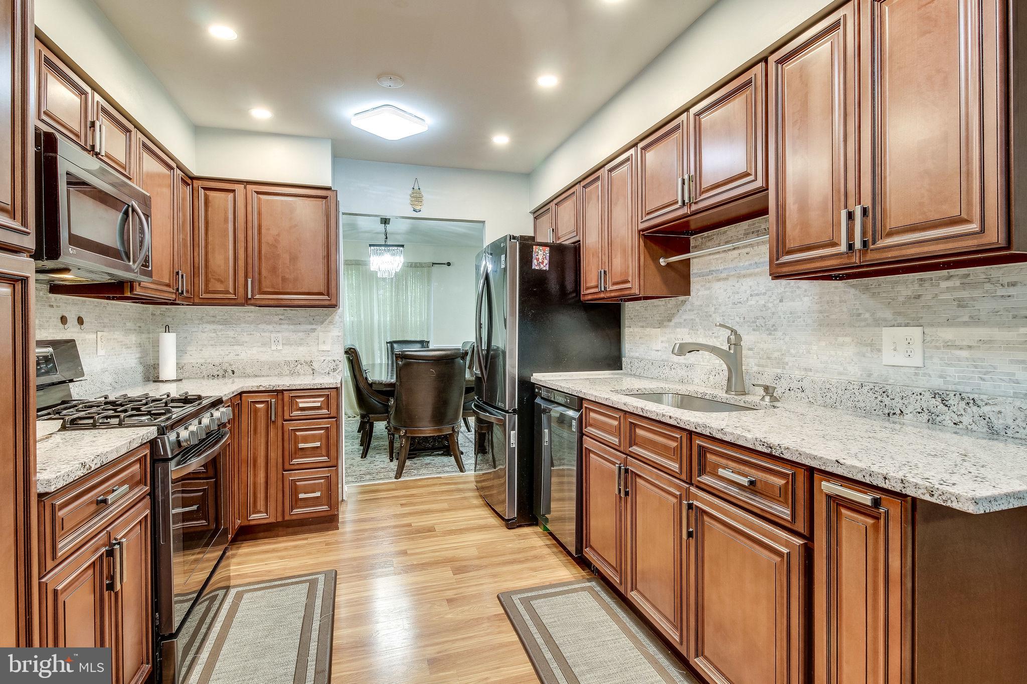 4833 Carriagepark Road Fairfax, VA 22032 - Photo 4 of 63 Gallery Image 4