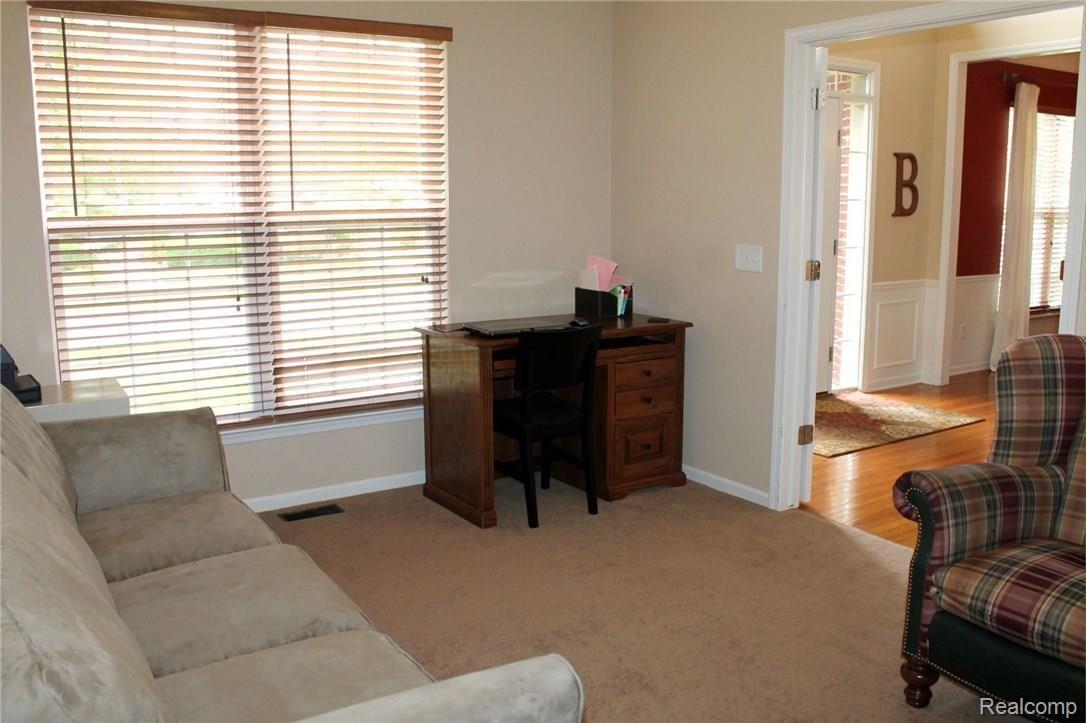 49577 Potomac Road Canton, MI 48188 - Photo 19 of 47 IMG_7441.JPG
