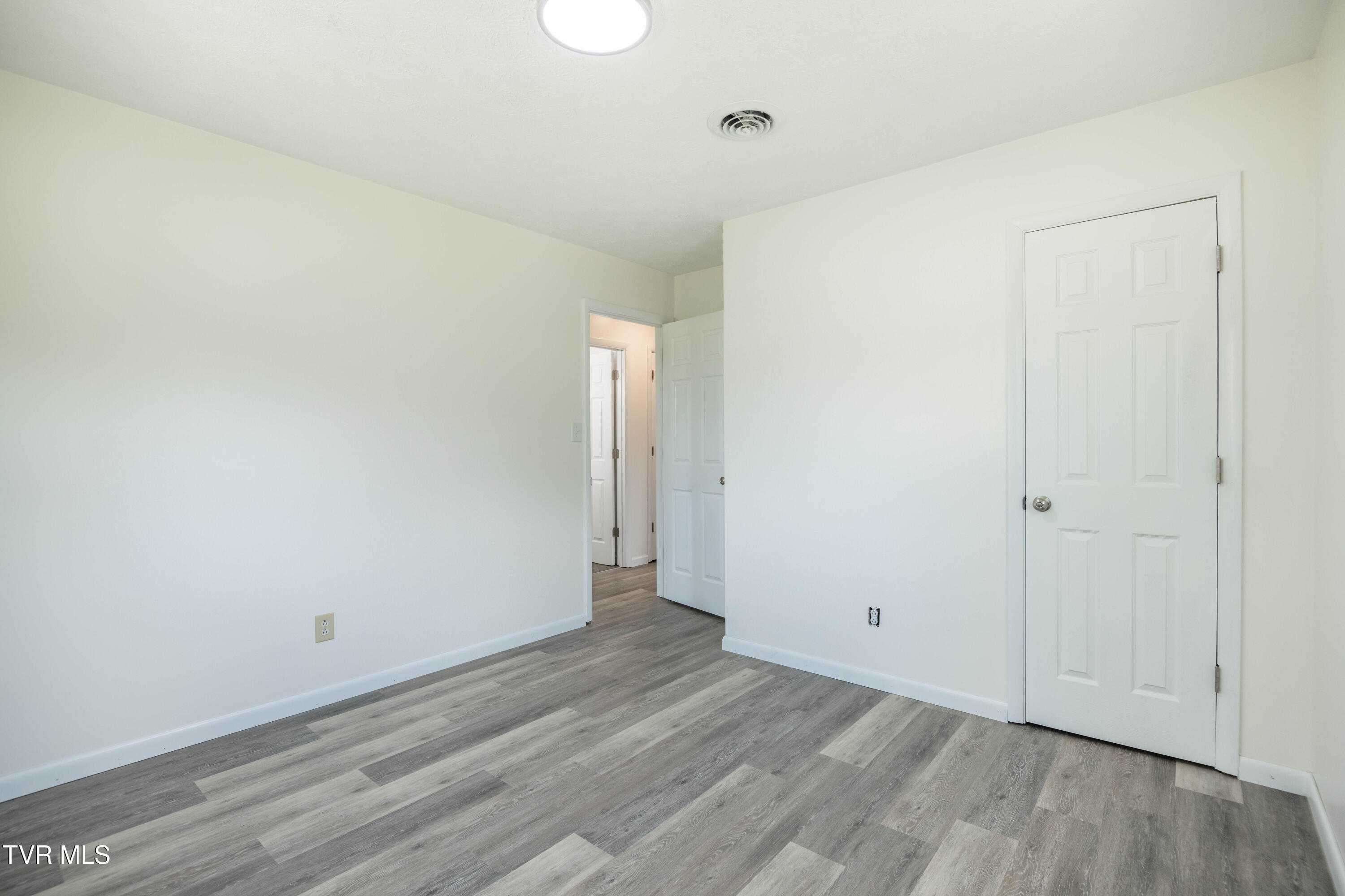 2849 Highway 107 Chuckey, TN 37641 - Photo 12 of 29 087A0556-HDR