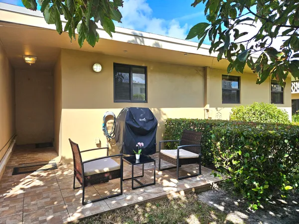 $2,200 | 3204 Southeast 11th Street, Unit 106, Pompano Beach, FL 33062