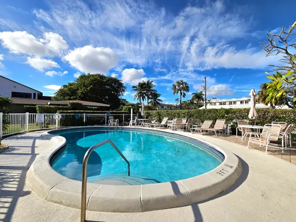 $2,200 | 3204 Southeast 11th Street, Unit 106, Pompano Beach, FL 33062