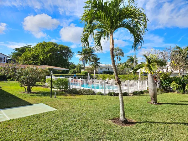$2,200 | 3204 Southeast 11th Street, Unit 106, Pompano Beach, FL 33062