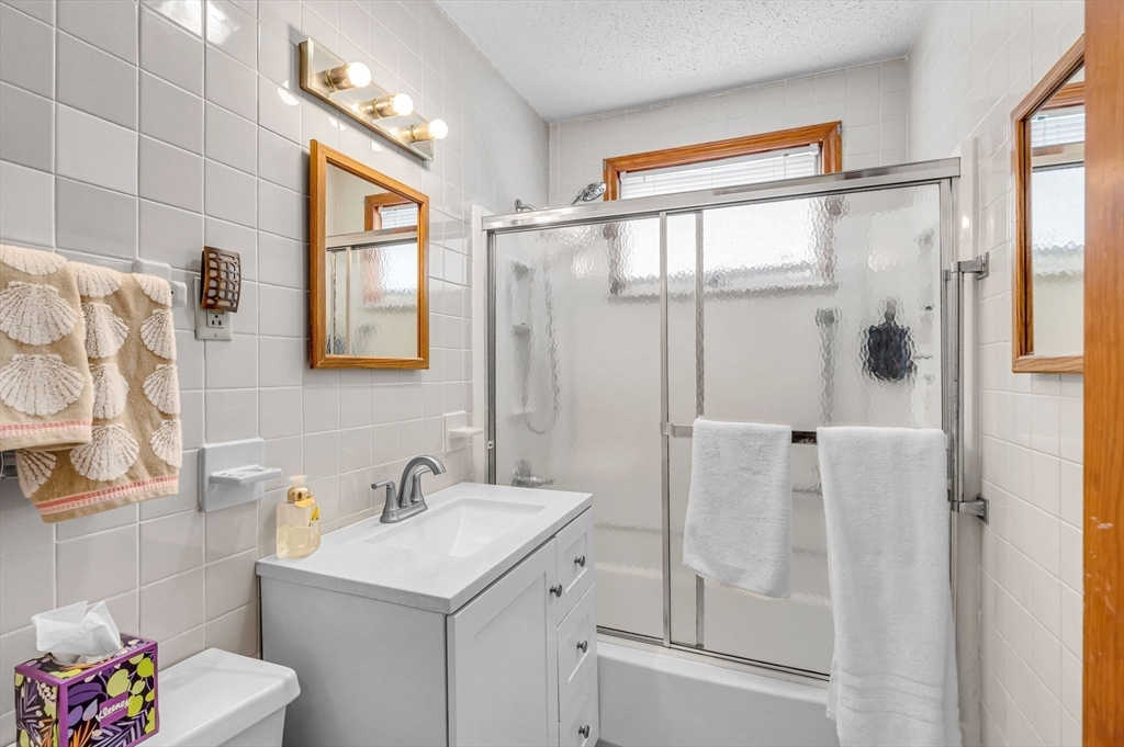 365 Maple Road Longmeadow, MA 01106 - Photo 11 of 32