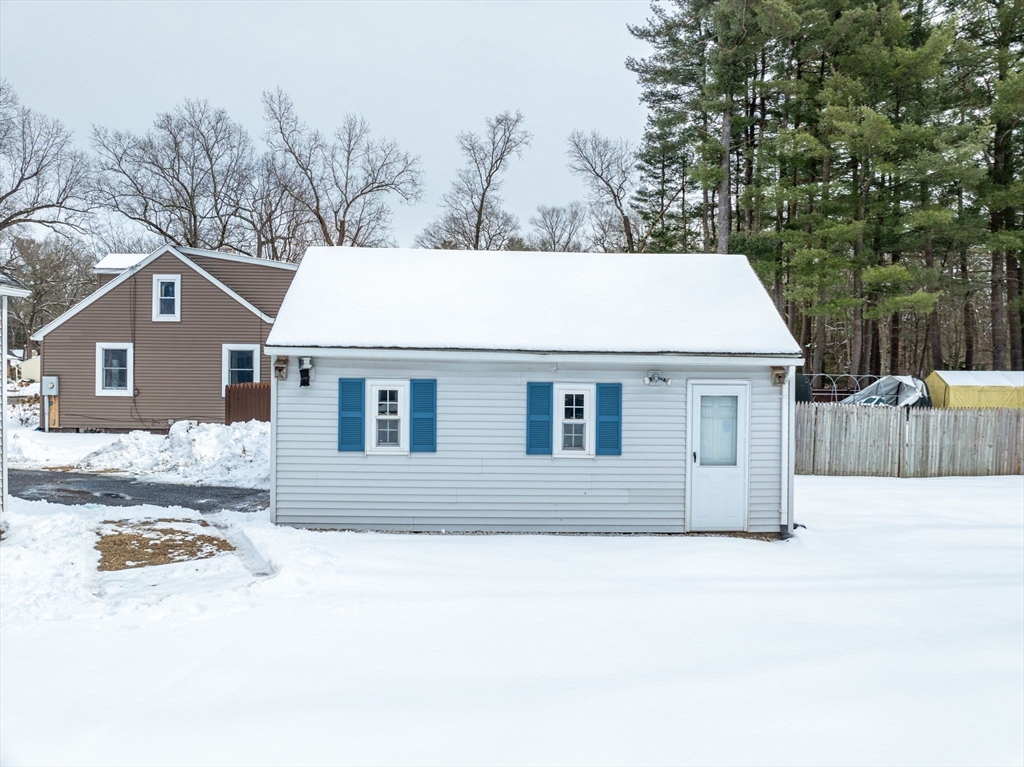 365 Maple Road Longmeadow, MA 01106 - Photo 26 of 32 a front view of a house with a yard