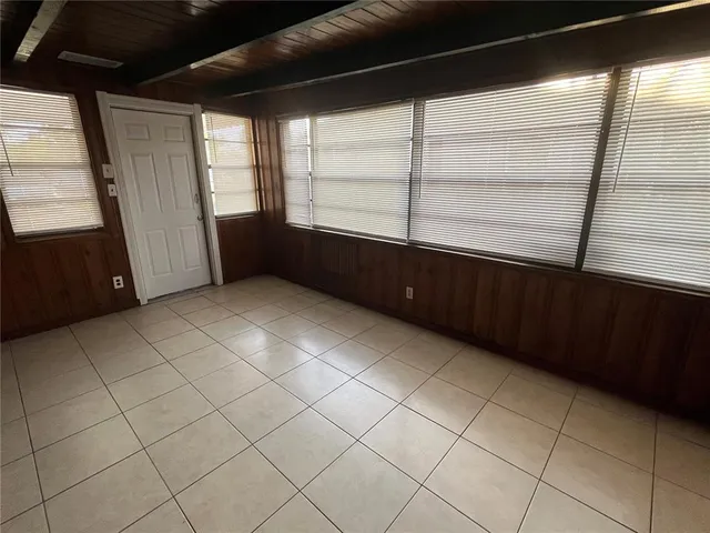 $1,375 | 2309 Ivey Lane, Lakeland, FL 33815