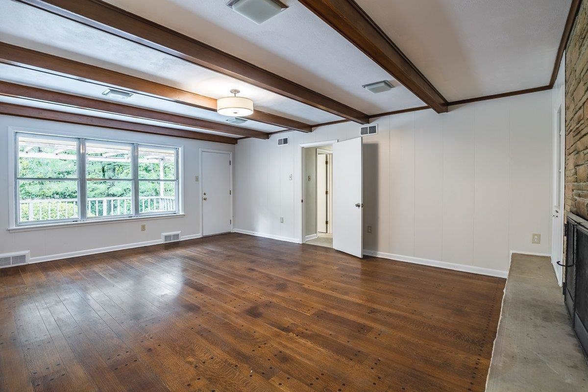 86 Poinciana Road Memphis, TN 38120 - Photo 13 of 25 Gallery Image 13