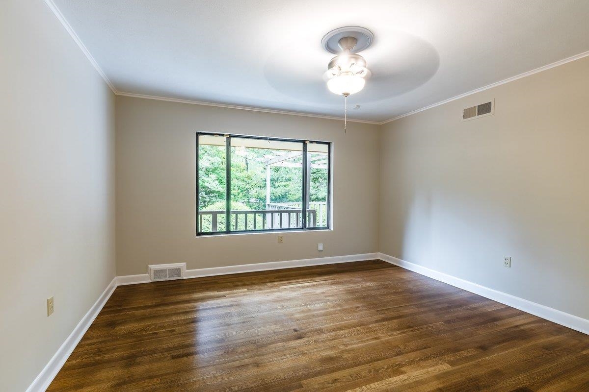 86 Poinciana Road Memphis, TN 38120 - Photo 17 of 25 Gallery Image 17