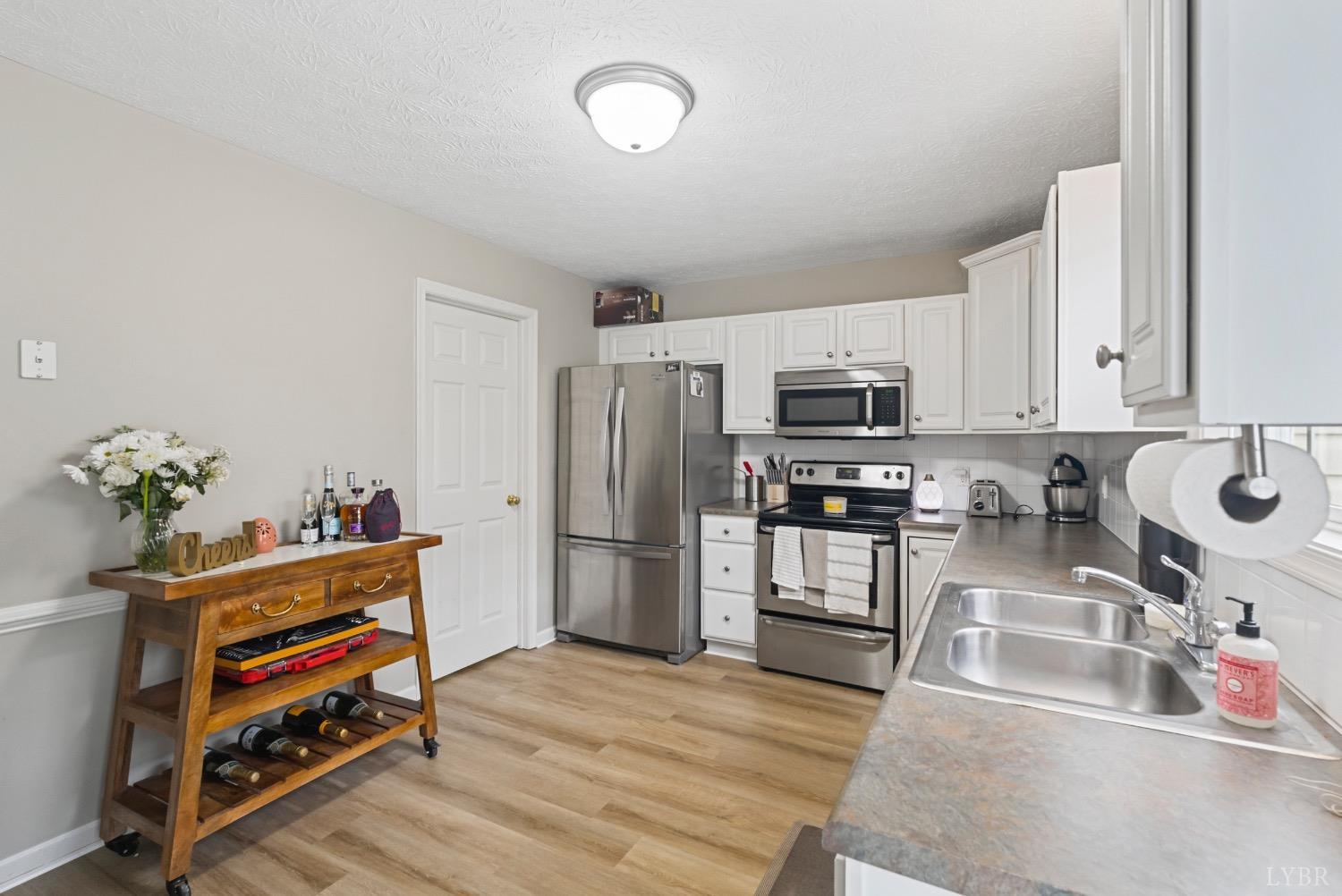 1232 Blue Ridge View Circle Forest, VA 24551 - Photo 12 of 33 Gallery Image 12