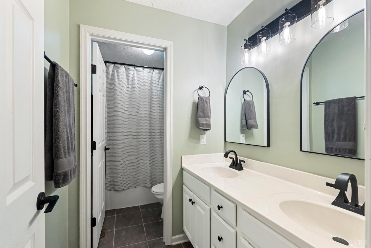 1232 Blue Ridge View Circle Forest, VA 24551 - Photo 24 of 33 Gallery Image 24