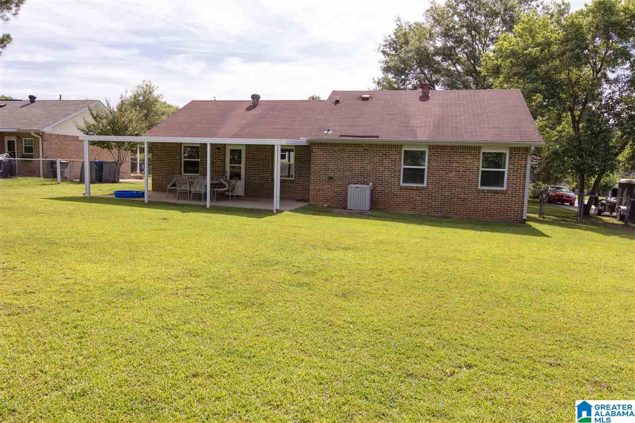 121 Winterhaven Drive Alabaster, AL 35007 - Photo 3 of 32