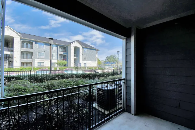 $1,187 | 6777 Sommerall Drive, Unit 1322, Houston, TX 77084