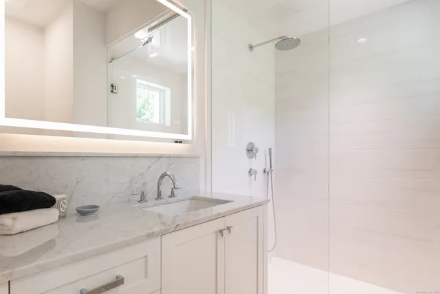 $1,430,000 | 783 Post Road East, Unit 201, Westport, CT 06880