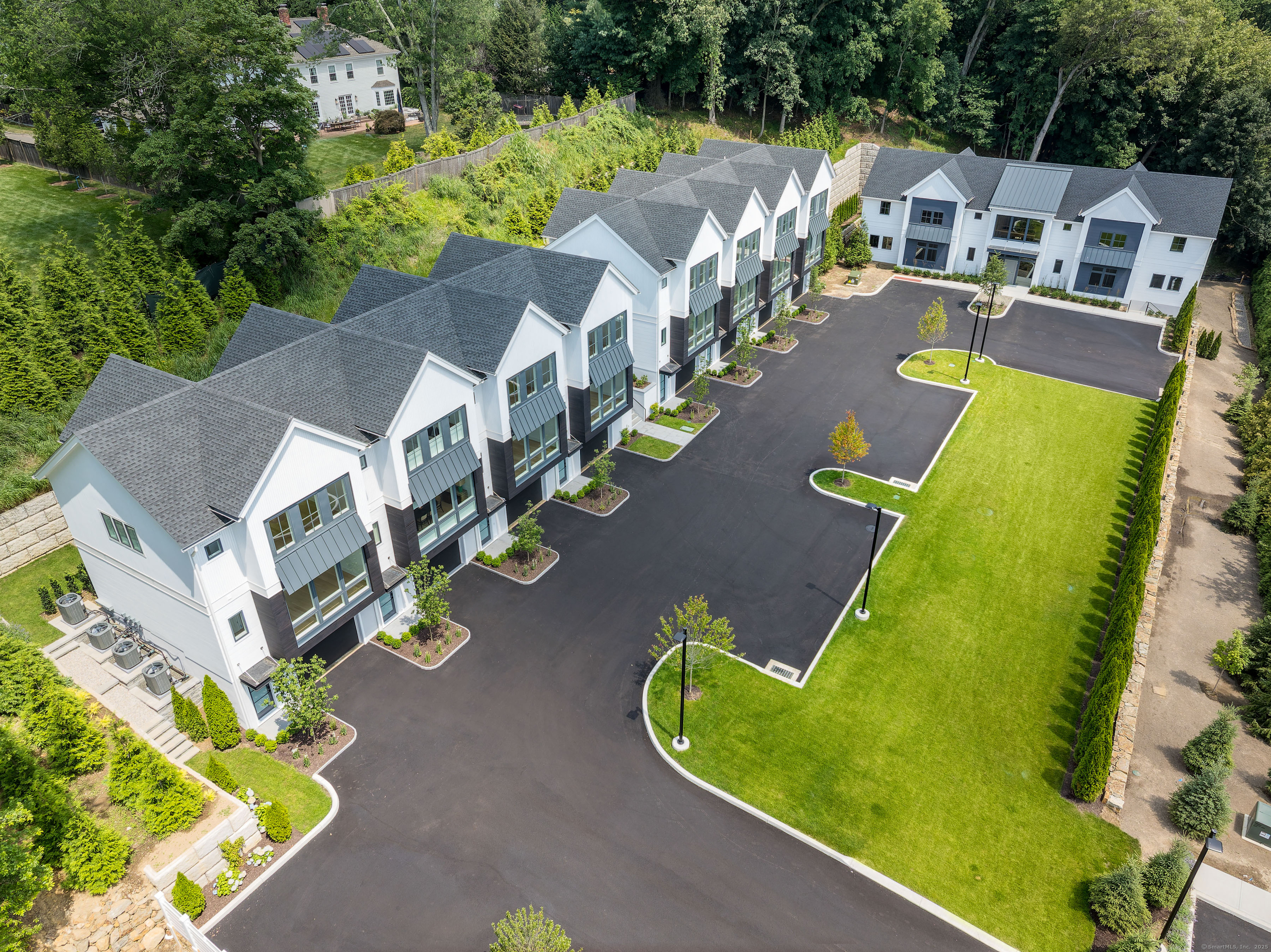 783 Post Road East, Unit 201 Westport, CT 06880 - Photo 32 of 40