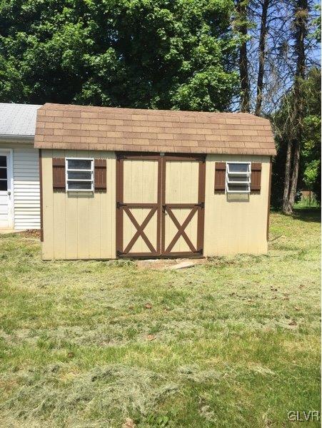 1653 Pleasant View Road Bethlehem, PA 18015 - Photo 17 of 18 Gallery Image 17