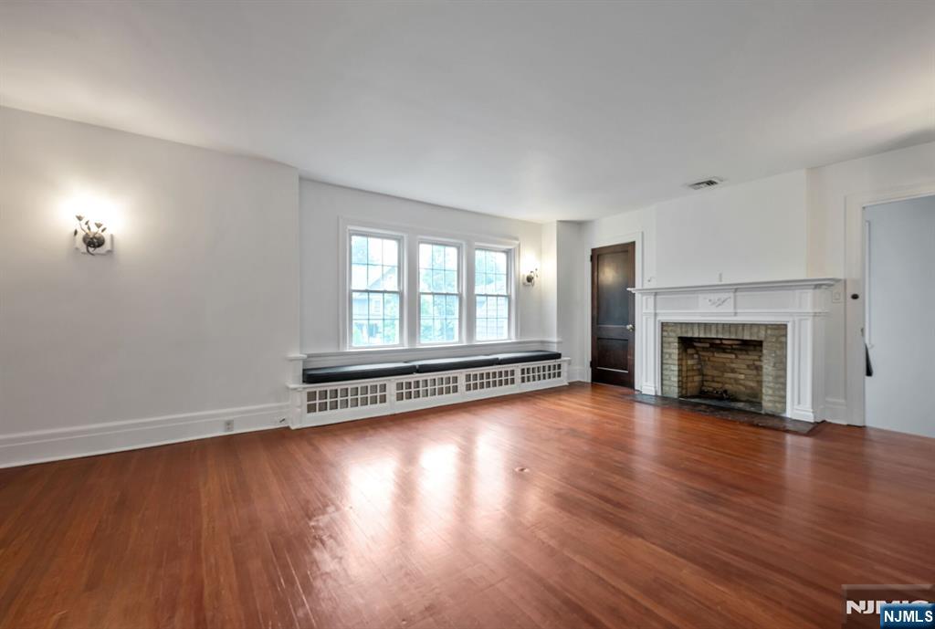 103 North Walnut Street Ridgewood, NJ 07450 - Photo 5 of 20