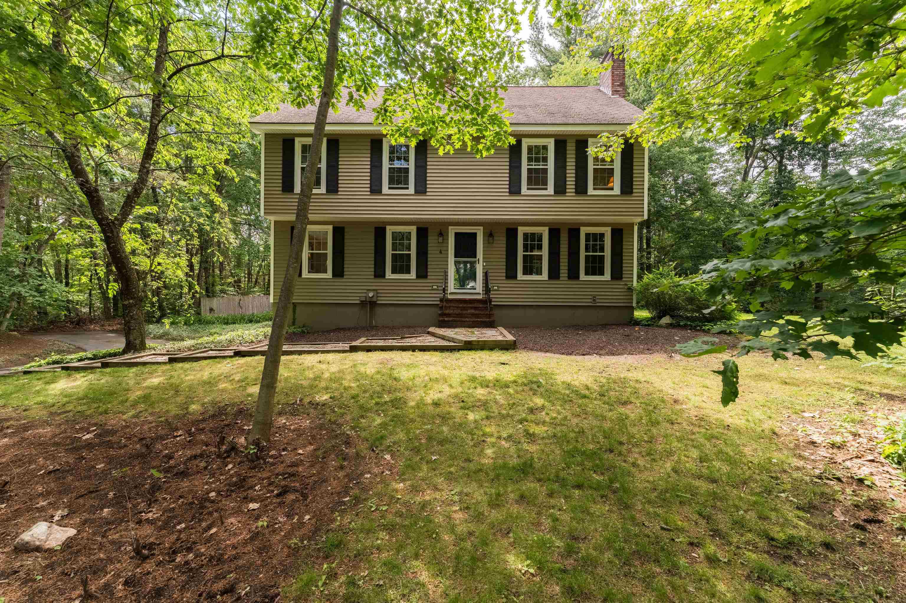 4 Owl Road Londonderry, NH 03053 - Photo 2 of 39