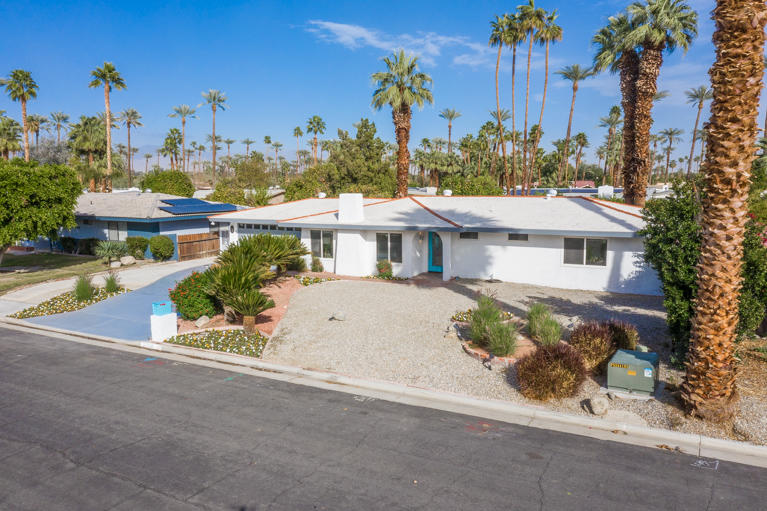37190 Palmdale Road Rancho Mirage, CA 92270 - Photo 9 of 35 37190PalmdaleRd_MLS-58