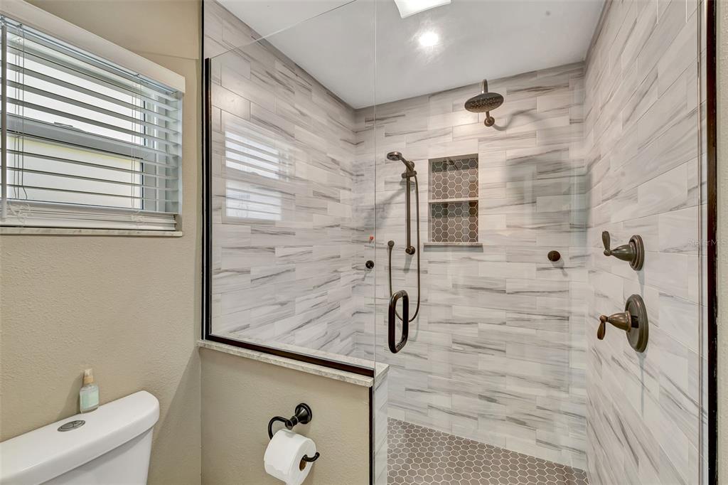6412 Jarvis Road Sarasota, FL 34241 - Photo 27 of 54 Gallery Image 27