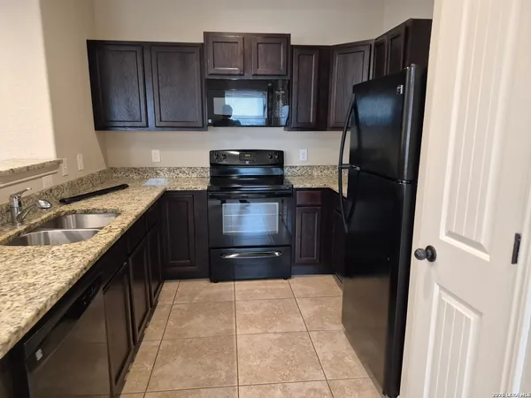 $1,350 | 6003 Karly Way, Unit 104, San Antonio, TX 78244