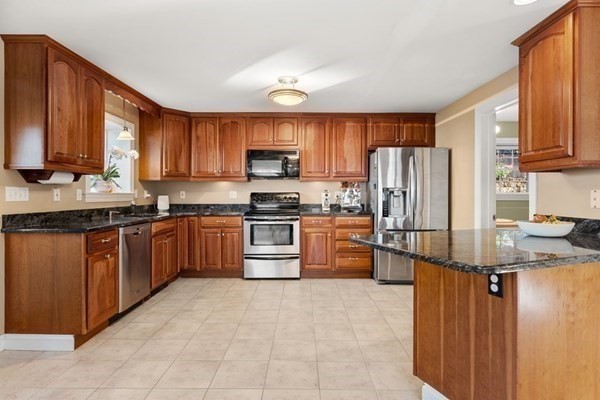 83 Lake Attitash Road Amesbury, MA 01913 - Photo 3 of 21 Gallery Image 3