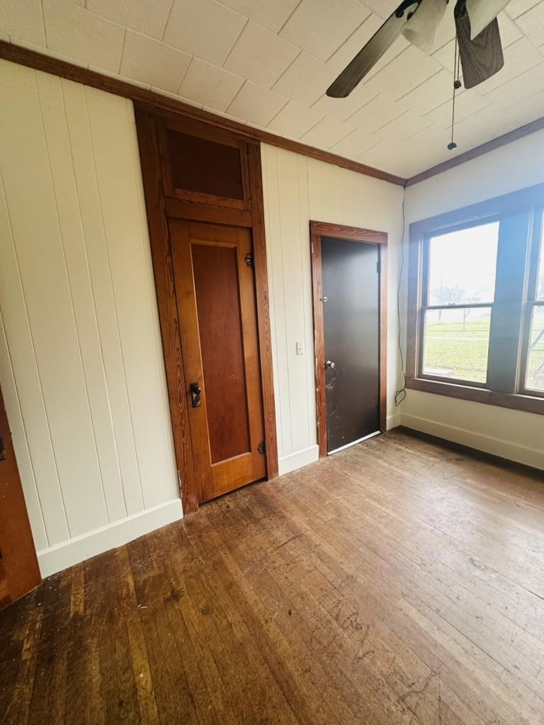 206 East Sandstone Street Llano, TX 78643 - Photo 13 of 16 a view of an empty room and window