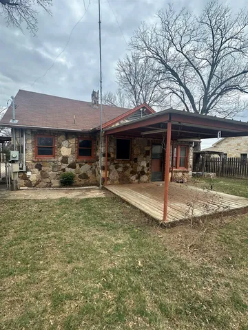 $350,000 | 206 East Sandstone Street, Llano, TX 78643