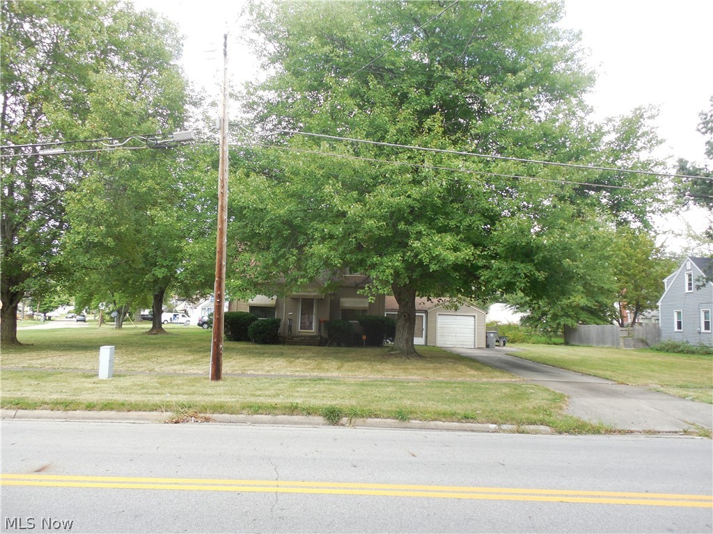 2132 Kirk Road Youngstown, OH 44511 - Photo 2 of 16