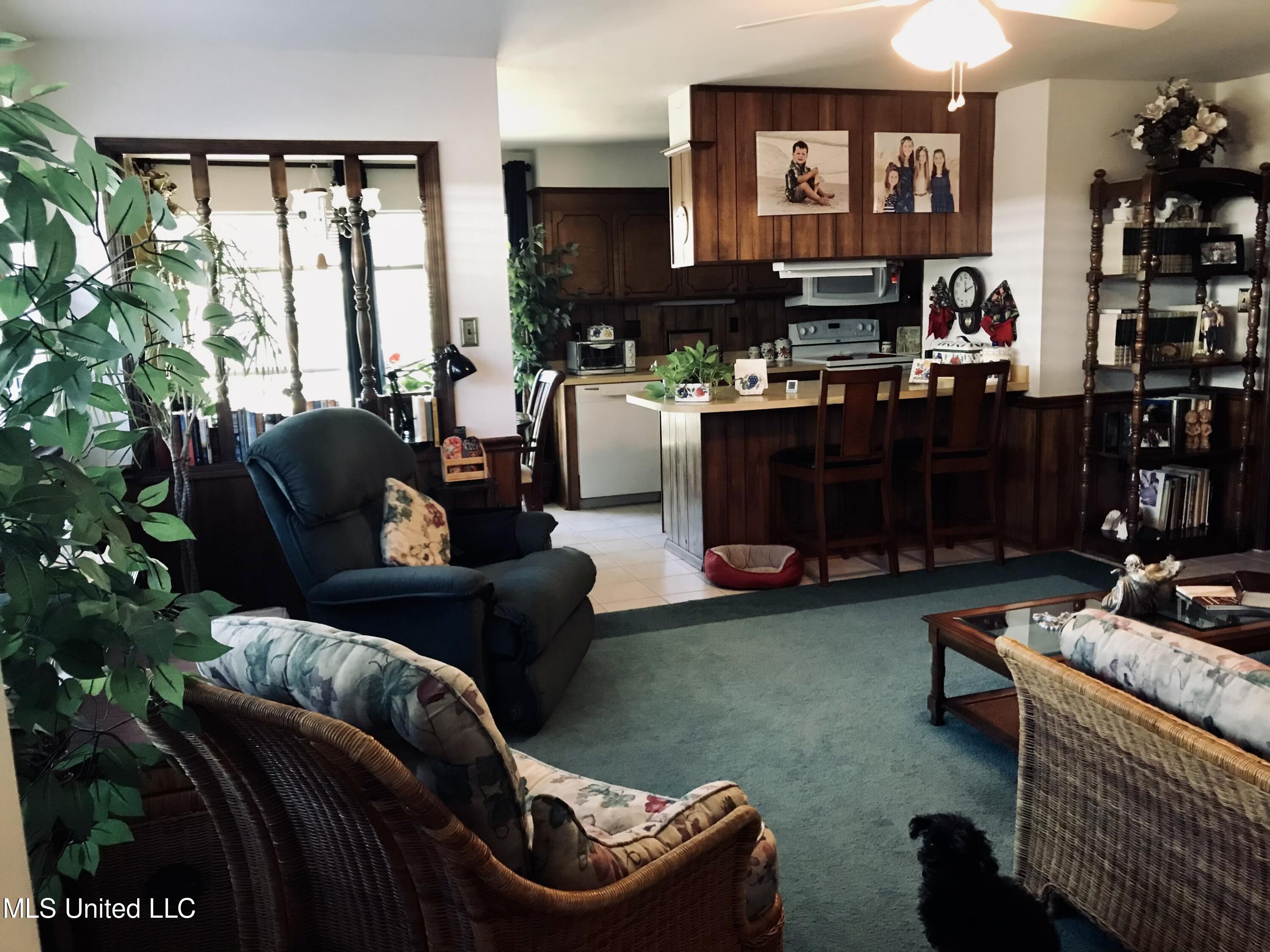 5040 Beatline Road Long Beach, MS 39560 - Photo 5 of 29 A Living