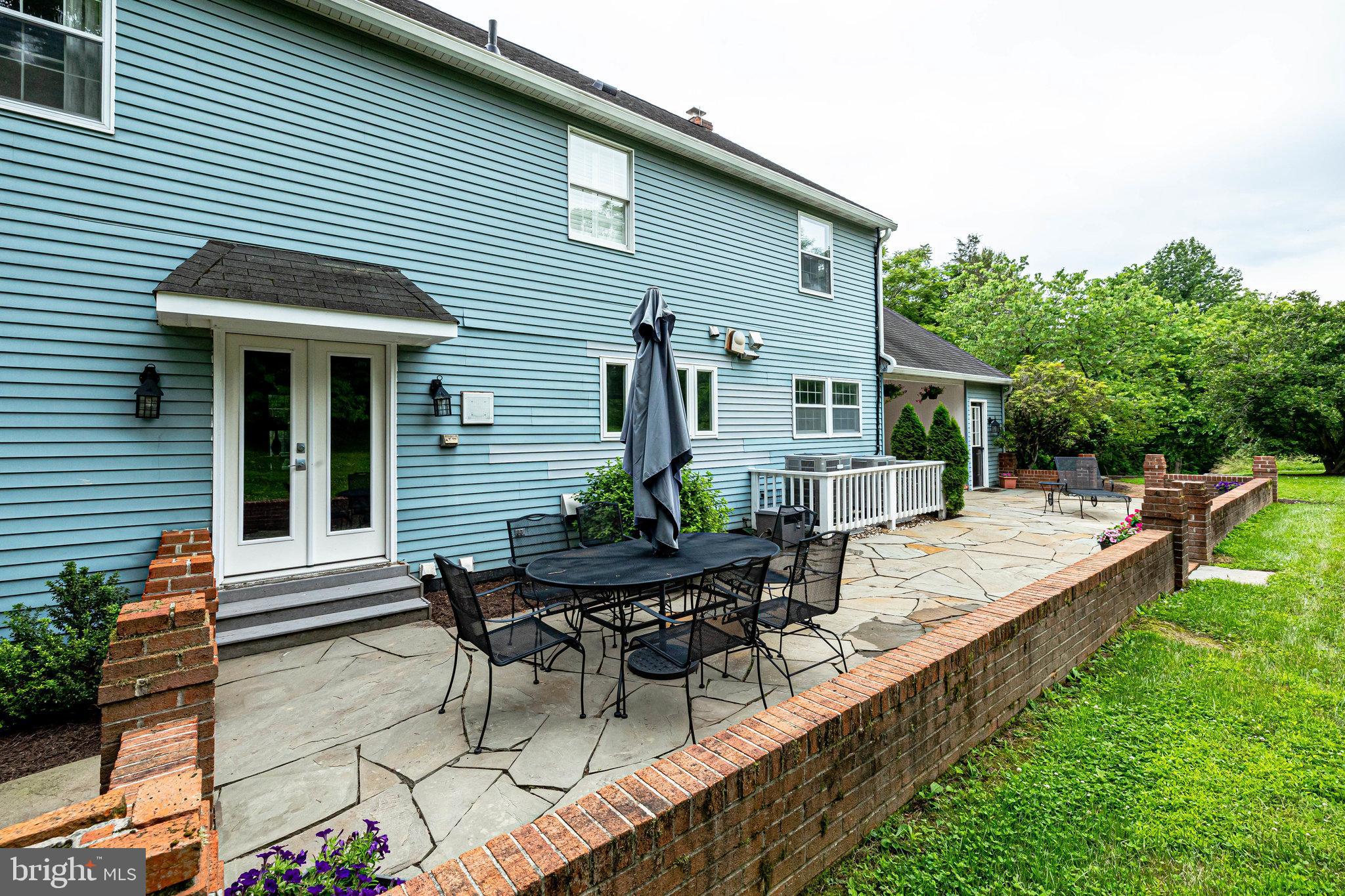 17890 Dry Mill Road Leesburg, VA 20175 - Photo 14 of 73 Easy access to the family room and kitchen
