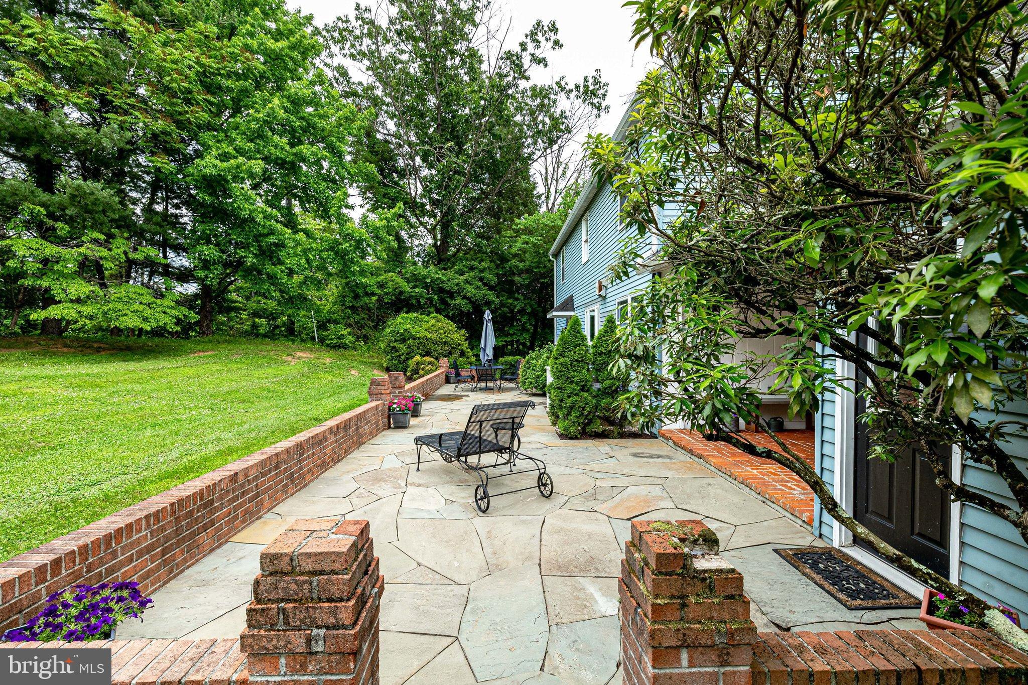 17890 Dry Mill Road Leesburg, VA 20175 - Photo 21 of 73 Space for your outdoor furniture and plants