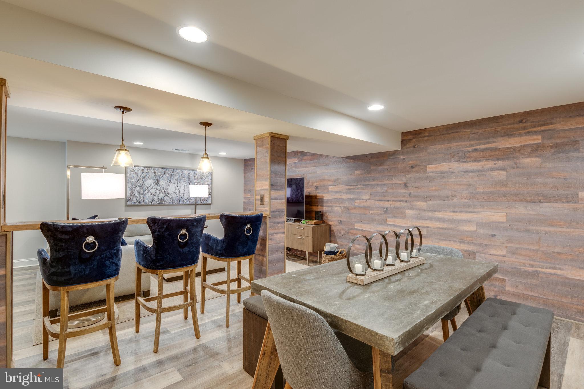 17890 Dry Mill Road Leesburg, VA 20175 - Photo 65 of 73 More gathering space and bright w/recessed lights