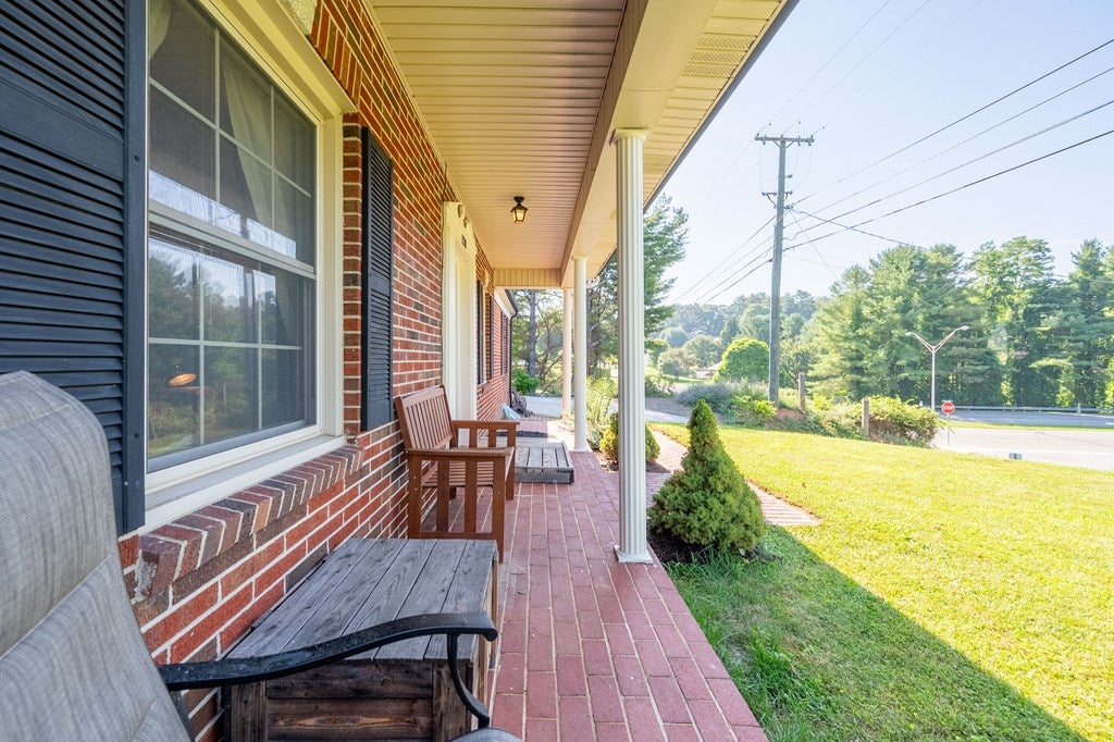 120 Armory Road Galax, VA 24333 - Photo 5 of 75 Gallery Image 5