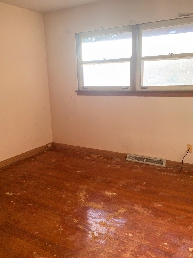 Undisclosed Address North Riverside, IL 60546 - Photo 7 of 12 an empty room with a window